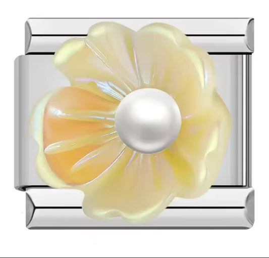 Italian Charm Flor Amarilla 𝗘𝗡𝗧𝗥𝗘𝗚𝗔 𝗜𝗡𝗠𝗘𝗗𝗜𝗔𝗧𝗔 - Charmsymore